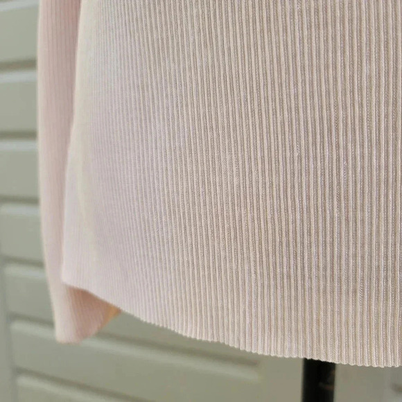 LC Lauren Conrad Runway Women Blush PInk Metallic Cold Shoulder Pleated Top XS - Picture 5 of 14